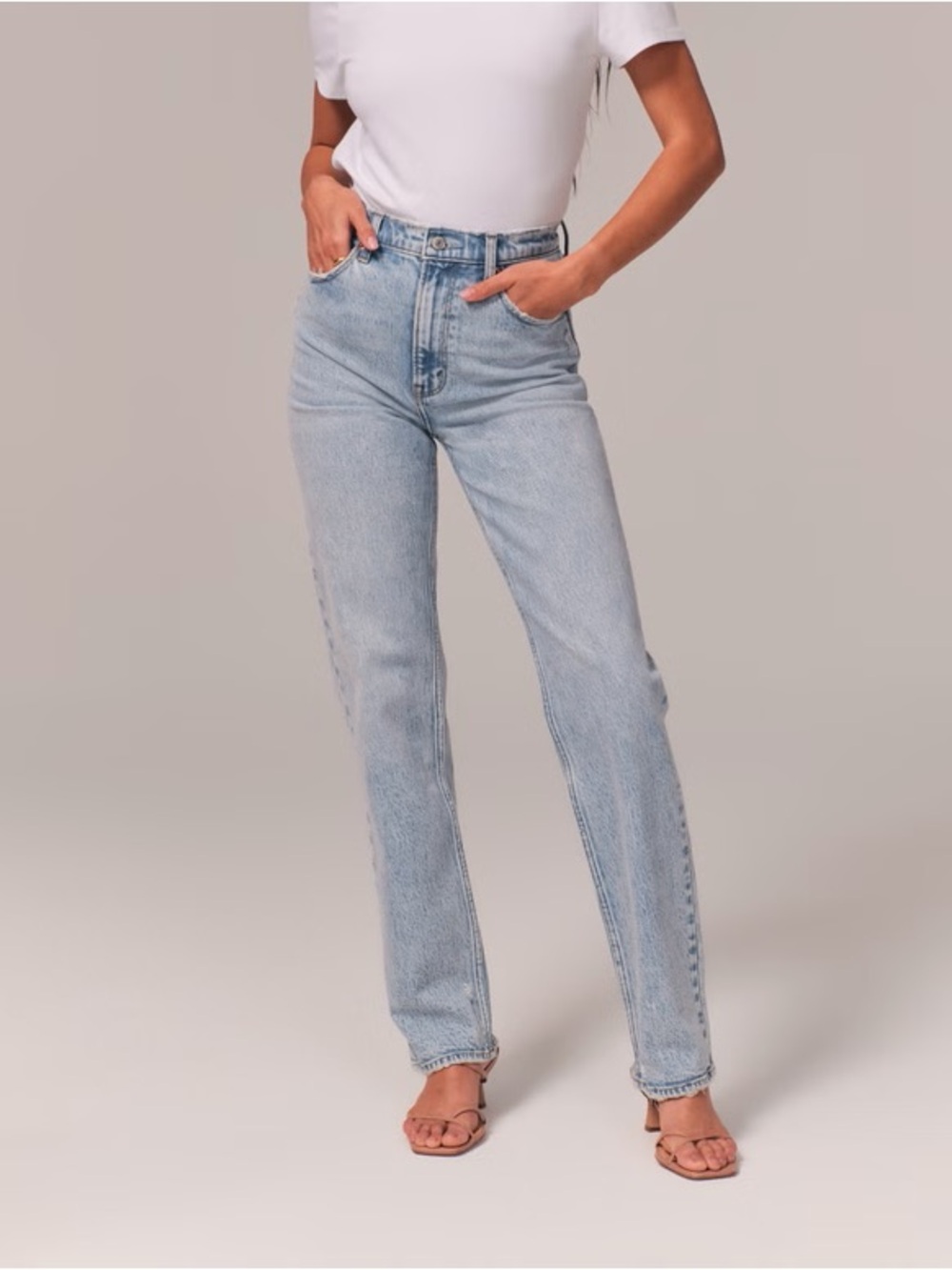Abercrombie & Fitch Curve Love The 90s Relaxed Jean High Rise | 0 Short